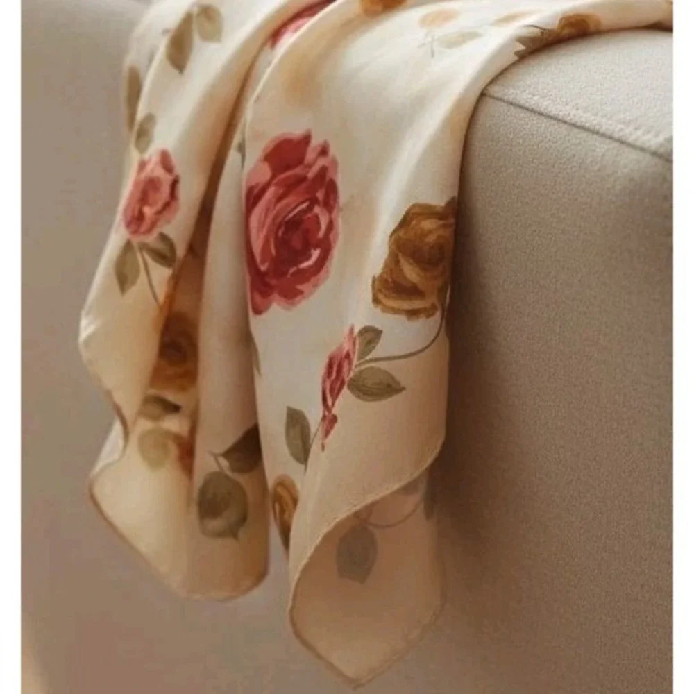 Liz Claiborne Silk Scarf Vintage Floral Roses Square Elegant Classic Square